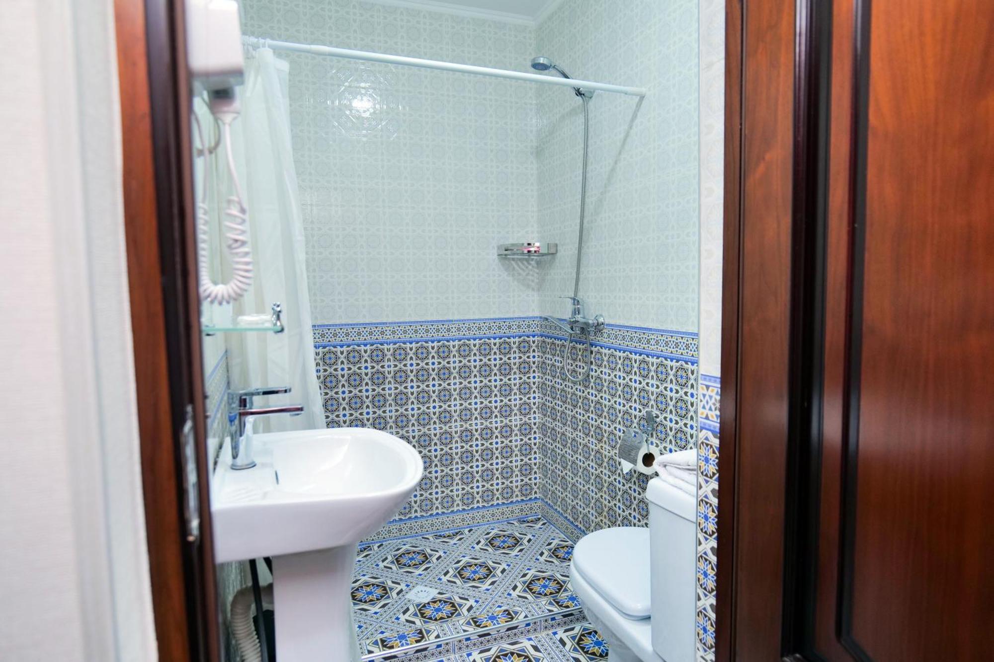 Rayyan Hotel Buhara Szoba fotó