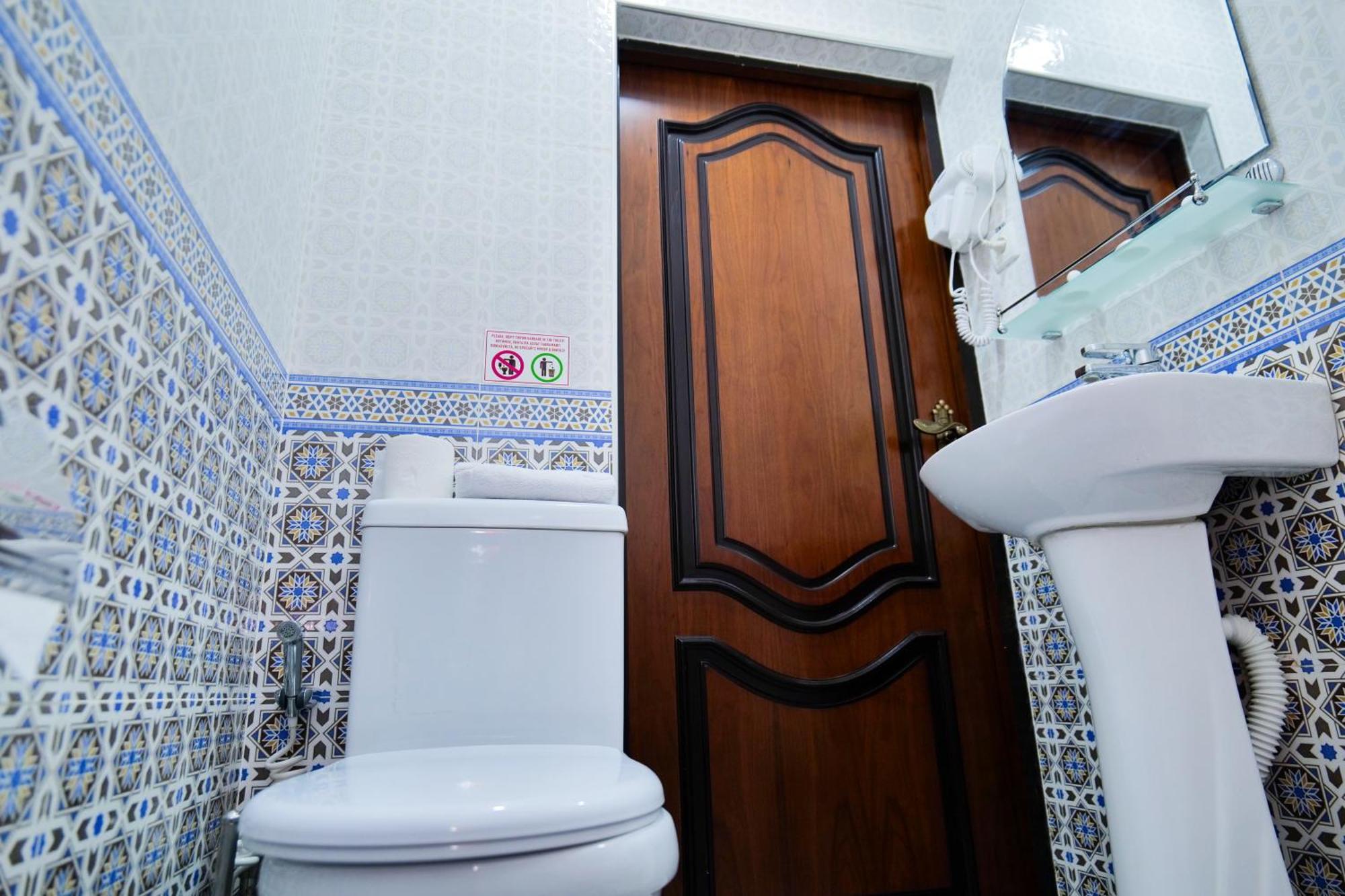 Rayyan Hotel Buhara Szoba fotó